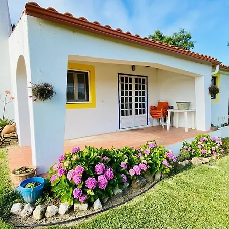 Sondela Self Catering Chalé São Martinho do Porto