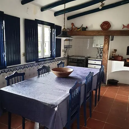 Sondela Self Catering * São Martinho do Porto