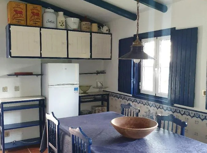 Sondela Self Catering Chalé São Martinho do Porto