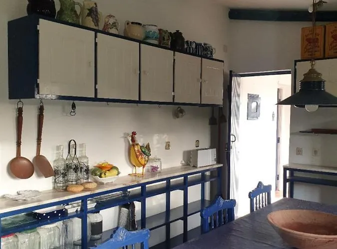 Sondela Self Catering Chalé