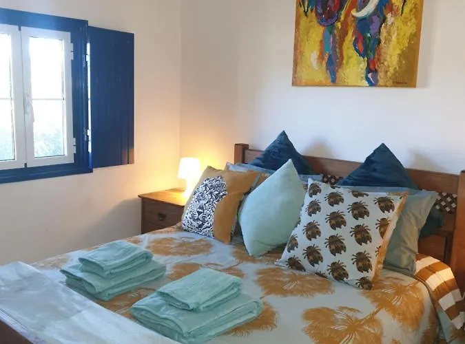 Sondela Self Catering Chalé